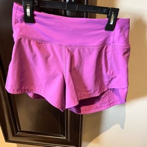 Lululemon shorts – size 4 – excellent condition!